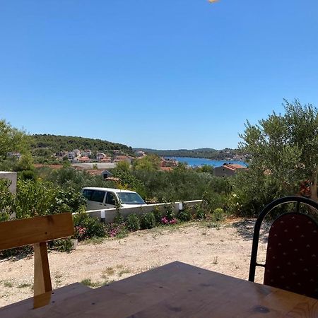 4 Bedroom Apartment In Tisno Luaran gambar