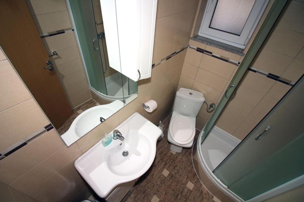 4 Bedroom Apartment In Tisno Luaran gambar