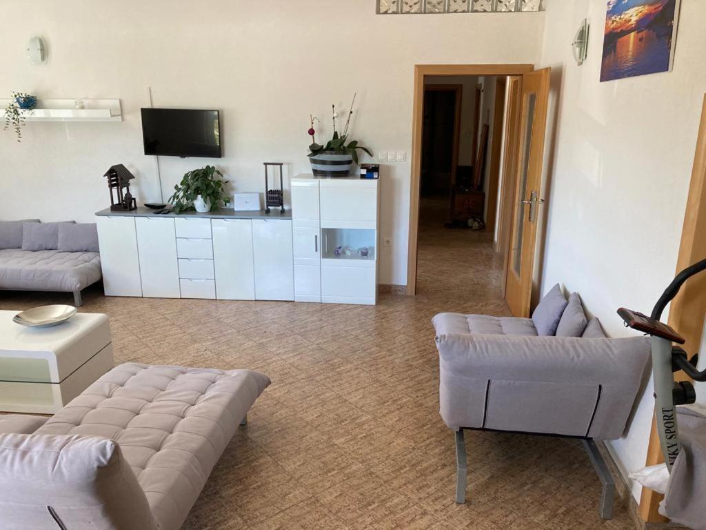 4 Bedroom Apartment In Tisno Luaran gambar
