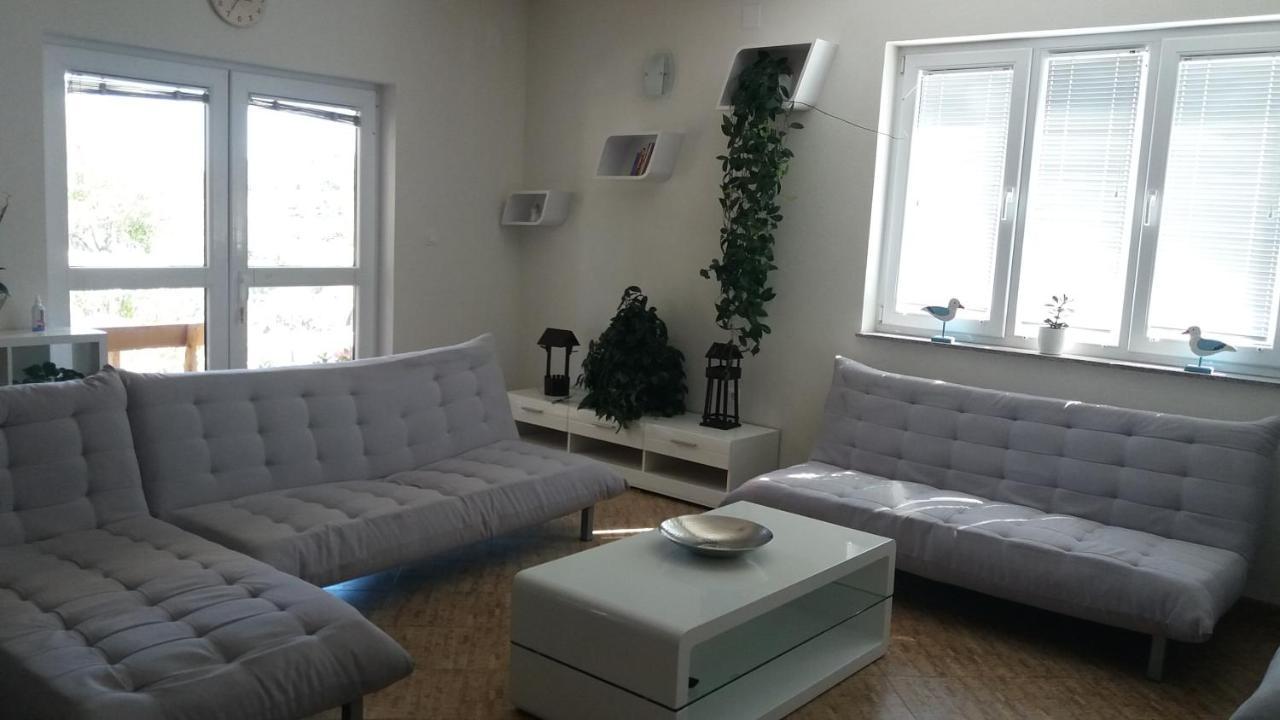 4 Bedroom Apartment In Tisno Luaran gambar